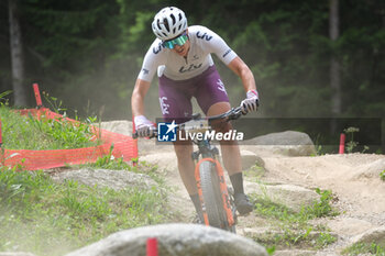 2023-07-02 - Linda Ingerfand (SUI) in action during XCO Elite Women race, at UCI MTB World Series 2023, Val di Sole stage on July 02, 2023 in Val di Sole, Trento, Italy. - UCI MTB WORLD CUP - XCO ELITE WOMEN RACE - MTB - MOUNTAIN BIKE - CYCLING