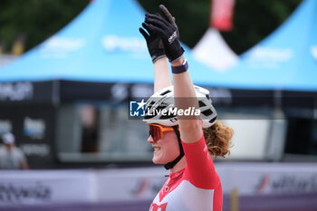 2023-07-02 - Puck Pieterse (NED) celebrates the victory of XCO Elite Women race, at UCI MTB World Series 2023, Val di Sole stage on July 02, 2023 in Val di Sole, Trento, Italy. - UCI MTB WORLD CUP - XCO ELITE WOMEN RACE - MTB - MOUNTAIN BIKE - CYCLING