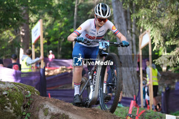 2023-07-02 - Ella Maclean Howell (GBR) in action during XCO U23 Women race, at UCI MTB World Series 2023, Val di Sole stage on July 02, 2023 in Val di Sole, Trento, Italy. - UCI MTB WORLD CUP - XCO U23 WOMEN RACE - MTB - MOUNTAIN BIKE - CYCLING