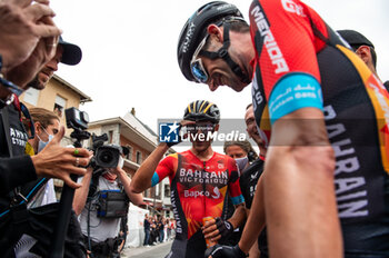 16/09/2023 - Wout Poels (Bahrain Victorious) with his teammate Antonio Tiberi (Bahrain Victorious) after winning the the stage 20 of the Spanish bicycle race La Vuelta on September 16, 2023 in Guadarrama, Spain - LA VUELTA - STAGE 20 - MANZANARES EL REAL - GUADARRAMA - SPANISH LA VUELTA - CICLISMO