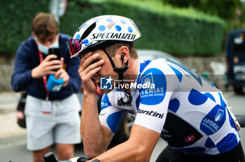 2023-09-16 - Remco Evenepoel (Soudal Quick-Step) is disappointed after the stage 20 of the Spanish bicycle race La Vuelta on September 16, 2023 in Guadarrama, Spain - LA VUELTA - STAGE 20 - MANZANARES EL REAL - GUADARRAMA - SPANISH LA VUELTA - CYCLING