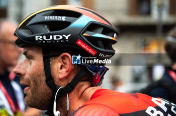 2023-09-16 - Damiano Caruso (Bahrain Victorious) with the #rideforGino sticker on the helmet at the end of the stage 20 of the Spanish bicycle race La Vuelta on September 16, 2023 in Guadarrama, Spain - LA VUELTA - STAGE 20 - MANZANARES EL REAL - GUADARRAMA - SPANISH LA VUELTA - CYCLING