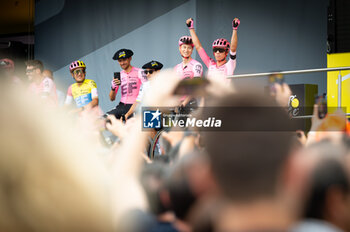 2023-07-01 - Rigoberto Uran (EF EDUCATION-EASYPOST) with his teammates during the cycling teams presentation at San Mames stadium in Bilbao before the 1st stage of Tour de France 2023 - STAGE 1 - BILBAO-BILBAO - TOUR DE FRANCE - CYCLING
