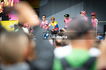 2023-07-01 - Richard Carapaz (EF EDUCATION-EASYPOST) with his teammates during the cycling teams presentation at San Mames stadium in Bilbao before the 1st stage of Tour de France 2023 - STAGE 1 - BILBAO-BILBAO - TOUR DE FRANCE - CYCLING