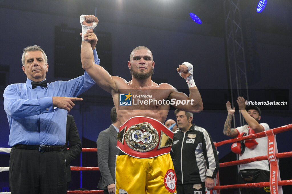 IBF Latin Middleweight Title - Mirko Di Carlantonio vs Khalil El Harraz - BOXING - CONTACT