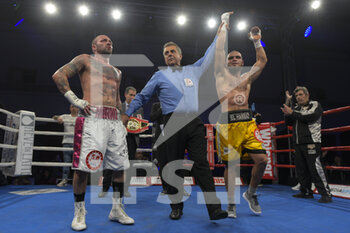 24/02/2023 - Mirko Di Carlantonio (ITA) and Khalil El Harraz (ITA) at the end of the boxing match valid for the European IBF Latino Middleweight Title on Febraury 24, 2023 at PalaTorrino in Rome, Italy. - IBF LATIN MIDDLEWEIGHT TITLE - MIRKO DI CARLANTONIO VS KHALIL EL HARRAZ - BOXE - CONTATTO