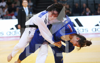 04/02/2023 - Blandine Pont of France and Hye-Kyeong Lee of Korea, Women's -48Kg during the Judo Paris Grand Slam 2023 on February 4, 2023 at Accor Arena in Paris, France - JUDO - PARIS GRAND SLAM 2023 - JUDO - CONTATTO