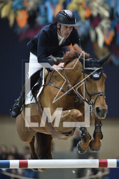 18/03/2023 - Mark McAuley (IRL) riding GRS Lady Amaro during the Saut Hermès 2023, equestrian FEI event on March 18, 2023 at the ephemeral Grand-palais in Paris, France - EQUESTRIAN - THE SAUT HERMES 2023 - INTERNAZIONALI - EQUITAZIONE