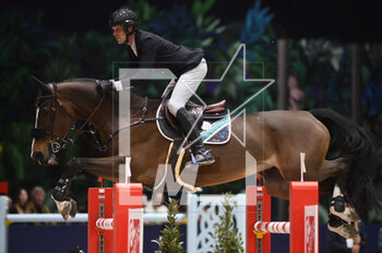 2023-03-18 - Kevin Staut (FRA) riding Visconti du Telman during the Saut Hermès 2023, equestrian FEI event on March 18, 2023 at the ephemeral Grand-palais in Paris, France - EQUESTRIAN - THE SAUT HERMES 2023 - INTERNATIONALS - EQUESTRIAN