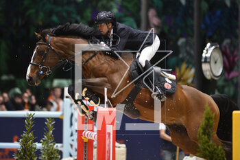 2023-03-18 - Simon Delestre (BEL) riding Tinka's Hero Z during the Saut Hermès 2023, equestrian FEI event on March 18, 2023 at the ephemeral Grand-palais in Paris, France - EQUESTRIAN - THE SAUT HERMES 2023 - INTERNATIONALS - EQUESTRIAN