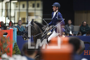 18/03/2023 - Daniel Deusser (BEL) riding Mr Jones during the Saut Hermès 2023, equestrian FEI event on March 18, 2023 at the ephemeral Grand-palais in Paris, France - EQUESTRIAN - THE SAUT HERMES 2023 - INTERNAZIONALI - EQUITAZIONE