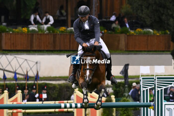 2023-05-25 - Omer Karaevli (TUR) during the 90° CSIO ROMA 2023, CSIO5* A against the clock (238.2.1) - 1.50m - 30.000 € - LR - presented by ENI, on May 25, 2023 at Piazza di Siena in Rome, Italy. - CSIO ROMA PIAZZA DI SIENA - INTERNATIONALS - EQUESTRIAN