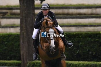 2023-05-25 - Koen Vereecke (BEL) during the 90° CSIO ROMA 2023, CSIO5* A against the clock (238.2.1) - 1.50m - 30.000 € - LR - presented by ENI, on May 25, 2023 at Piazza di Siena in Rome, Italy. - CSIO ROMA PIAZZA DI SIENA - INTERNATIONALS - EQUESTRIAN