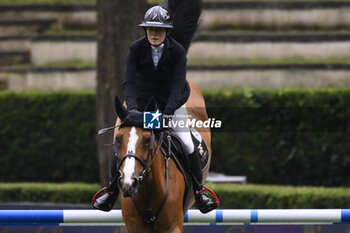 2023-05-25 - Beth Underhill (CAN) during the 90° CSIO ROMA 2023, CSIO5* A against the clock (238.2.1) - 1.50m - 30.000 € - LR - presented by ENI, on May 25, 2023 at Piazza di Siena in Rome, Italy. - CSIO ROMA PIAZZA DI SIENA - INTERNATIONALS - EQUESTRIAN