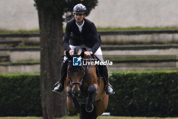2023-05-25 - Steve Guerdat (SUI) during the 90° CSIO ROMA 2023, CSIO5* A against the clock (238.2.1) - 1.50m - 30.000 € - LR - presented by ENI, on May 25, 2023 at Piazza di Siena in Rome, Italy. - CSIO ROMA PIAZZA DI SIENA - INTERNATIONALS - EQUESTRIAN