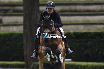 2023-05-25 - Kim Emmen (NED) during the 90° CSIO ROMA 2023, CSIO5* A against the clock (238.2.1) - 1.50m - 30.000 € - LR - presented by ENI, on May 25, 2023 at Piazza di Siena in Rome, Italy. - CSIO ROMA PIAZZA DI SIENA - INTERNATIONALS - EQUESTRIAN