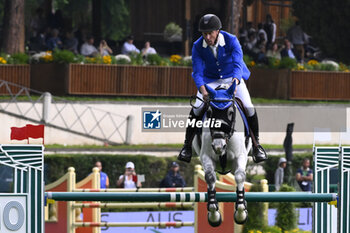 2023-05-25 - Jur Vrieling (NED) during the 90° CSIO ROMA 2023, CSIO5* A against the clock (238.2.1) - 1.50m - 30.000 € - LR - presented by ENI, on May 25, 2023 at Piazza di Siena in Rome, Italy. - CSIO ROMA PIAZZA DI SIENA - INTERNATIONALS - EQUESTRIAN