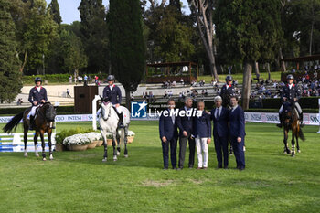 2023-05-26 - 
France Team during the 90° CSIO ROMA 2023, CSIO5* Nations Cup - 1.60m - 220.000 € - LR - GP Q - 2nd Round - NATIONS CUP INTESA SANPAOLO, on May 26, 2023 at Piazza di Siena in Rome, Italy. - CSIO ROMA PIAZZA DI SIENA - INTERNATIONALS - EQUESTRIAN
