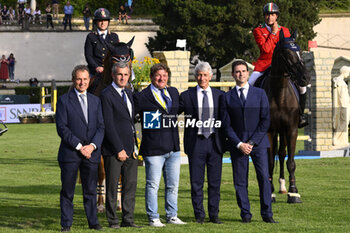 2023-05-26 - Italy Team during the 90° CSIO ROMA 2023, CSIO5* Nations Cup - 1.60m - 220.000 € - LR - GP Q - 2nd Round - NATIONS CUP INTESA SANPAOLO, on May 26, 2023 at Piazza di Siena in Rome, Italy. - CSIO ROMA PIAZZA DI SIENA - INTERNATIONALS - EQUESTRIAN