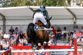 2023-08-30 - BREEN Trevor of Germany riding Highland President during the FEI European Jumping Championship 2023, Equestrian event on August 30, 2023 at hippodrome Snai San Siro in Milan, Italy - 2023 JUMPING EUROPEAN CHAMPIONSHIP - INTERNATIONALS - EQUESTRIAN