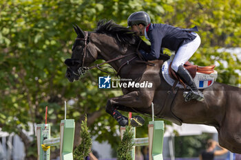 2023-08-31 - DELESTRE Simon of France riding Dexter Fontenis Z during the FEI European Jumping Championship 2023, Equestrian event on August 30, 2023 at hippodrome Snai San Siro in Milan, Italy - 2023 JUMPING EUROPEAN CHAMPIONSHIP - INTERNATIONALS - EQUESTRIAN