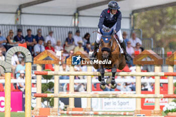 2023-08-31 - STAUT Kevin of France riding Dialou Blue Ps during the FEI European Jumping Championship 2023, Equestrian event on August 30, 2023 at hippodrome Snai San Siro in Milan, Italy - 2023 JUMPING EUROPEAN CHAMPIONSHIP - INTERNATIONALS - EQUESTRIAN