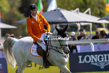 2023-09-01 - VRIELING Jur of Holland riding Long John Silver 3 N.O.P. during the FEI European Jumping Championship 2023, Equestrian event on August 30, 2023 at hippodrome Snai San Siro in Milan, Italy - 2023 JUMPING EUROPEAN CHAMPIONSHIP - INTERNATIONALS - EQUESTRIAN