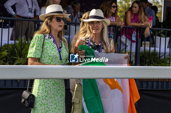 2023-09-01 - Irish supporters at the FEI European Jumping Championship 2023, Equestrian event on August 30, 2023 at hippodrome Snai San Siro in Milan, Italy - 2023 JUMPING EUROPEAN CHAMPIONSHIP - INTERNATIONALS - EQUESTRIAN