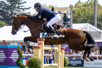2023-09-03 - FREDRICSON Jens of Sweden riding Markan Cosmopolit during the FEI European Jumping Championship 2023, Equestrian event on September 3, 2023 at hippodrome Snai San Siro in Milan, Italy - 2023 JUMPING EUROPEAN CHAMPIONSHIP - INTERNATIONALS - EQUESTRIAN