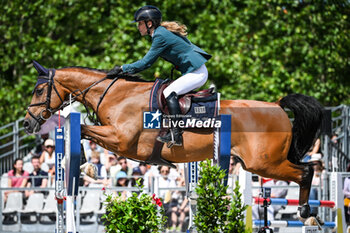 2023-06-24 - Felicite HERZOG of France riding Atze during the Longines Paris Eiffel Jumping 2023, Longines Global Champions Tour, Equestrian event on June 24, 2023 at Champ de Mars in Paris, France - EQUESTRIAN - PARIS EIFFEL JUMPING 2023 - INTERNATIONALS - EQUESTRIAN