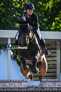 2023-06-24 - Kim EMMEN of Netherlands riding Edgar during the Longines Paris Eiffel Jumping 2023, Longines Global Champions Tour, Equestrian event on June 24, 2023 at Champ de Mars in Paris, France - EQUESTRIAN - PARIS EIFFEL JUMPING 2023 - INTERNATIONALS - EQUESTRIAN