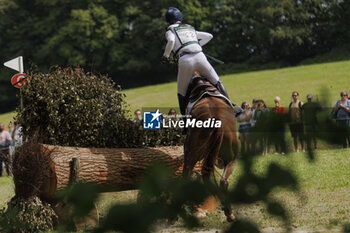 2023-08-12 - Yasmin INGHAM (GBR) BANZAI DU LOIR competes during the cross-country event and the horse refuses the left fence 22C and took the 25 th rank at this event, at the FEI Eventing European Championship 2023, Equestrian CH-EU-CCI4-L event on August 12, 2023 at Haras du Pin in Le Pin-au-Haras, France - EQUESTRIAN - FEI EVENTING EUROPEAN CHAMPIONSHIP 2023 - INTERNATIONALS - EQUESTRIAN