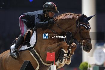 2023-11-12 - Francesca Ciriesi (ITA) riding Cape Coral in action during the CSI5* - W Longines FEI World Cup Competition presented by Scuderia 1918 - Verona Jumping at 125th edition of Fieracavalli on November 12, 2023, Verona, Italy. - CSI5* - W LONGINES FEI WORLD CUP COMPETITION - VERONA JUMPING - INTERNATIONALS - EQUESTRIAN