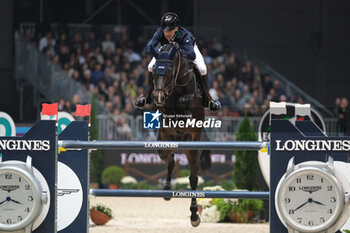 12/11/2023 - Denis Lynch (IRL) riding Dark Chocolate 48 in action during the CSI5* - W Longines FEI World Cup Competition presented by Scuderia 1918 - Verona Jumping at 125th edition of Fieracavalli on November 12, 2023, Verona, Italy. - CSI5* - W LONGINES FEI WORLD CUP COMPETITION - VERONA JUMPING - INTERNAZIONALI - EQUITAZIONE