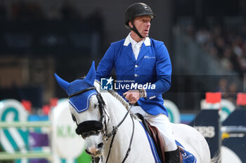 2023-11-12 - Jur Vrieling (NED) riding Griffin van de Heffinck in action during the CSI5* - W Longines FEI World Cup Competition presented by Scuderia 1918 - Verona Jumping at 125th edition of Fieracavalli on November 12, 2023, Verona, Italy. - CSI5* - W LONGINES FEI WORLD CUP COMPETITION - VERONA JUMPING - INTERNATIONALS - EQUESTRIAN