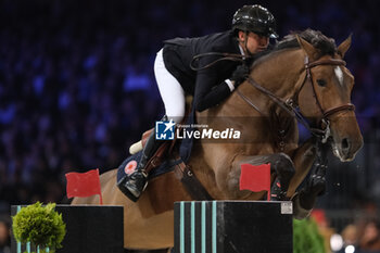2023-11-12 - Simon Delestre (FRA) riding Olga van de Kruishoeve in action during the CSI5* - W Longines FEI World Cup Competition presented by Scuderia 1918 - Verona Jumping at 125th edition of Fieracavalli on November 12, 2023, Verona, Italy. - CSI5* - W LONGINES FEI WORLD CUP COMPETITION - VERONA JUMPING - INTERNATIONALS - EQUESTRIAN