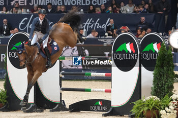 2023-11-12 - Ben Maher (GBR) riding Dallas Vegas Batilly in action during the barrage of CSI5* - W Longines FEI World Cup Competition presented by Scuderia 1918 - Verona Jumping at 125th edition of Fieracavalli on November 12, 2023, Verona, Italy. - CSI5* - W LONGINES FEI WORLD CUP COMPETITION - VERONA JUMPING - INTERNATIONALS - EQUESTRIAN