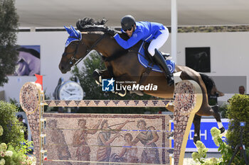 2023-09-15 - Abdulrahman Alrajhi (SAU) of Riyadh Blue during Global Champions League of Rome - 1.55m Against the Clock, No Jump Off, Circo Massimo in Rome, Italy, on September 15, 2023. - LONGINGS GLOBAL CHAMPIONS TOUR - INTERNATIONALS - EQUESTRIAN