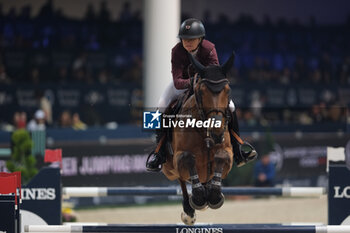 2023-11-11 - Paris Sellon (FRA) riding Attoucha in action during the CSI5* - International Competition N°5 presented by Crivelli - Verona Jumping at 125th Fieracavalli on November 11, 2023, Verona, Italy. - CSI5* - INTERNATIONAL COMPETITION N°5 - VERONA JUMPING - INTERNATIONALS - EQUESTRIAN