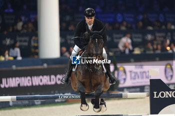 11/11/2023 - Andrea Benatti (ITA) riding Idento van Maarle in action during the CSI5* - International Competition N°5 presented by Crivelli - Verona Jumping at 125th Fieracavalli on November 11, 2023, Verona, Italy. - CSI5* - INTERNATIONAL COMPETITION N°5 - VERONA JUMPING - INTERNAZIONALI - EQUITAZIONE
