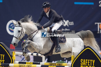 11/11/2023 - Robin Muhr (ISR) riding Stawita PS in action during the CSI5* - International Competition N°5 presented by Crivelli - Verona Jumping at 125th Fieracavalli on November 11, 2023, Verona, Italy. - CSI5* - INTERNATIONAL COMPETITION N°5 - VERONA JUMPING - INTERNAZIONALI - EQUITAZIONE