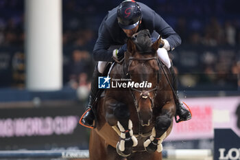 11/11/2023 - Guido Grimaldi (ITA) riding Narco de Kalvarie in action during the CSI5* - International Competition N°5 presented by Crivelli - Verona Jumping at 125th Fieracavalli on November 11, 2023, Verona, Italy. - CSI5* - INTERNATIONAL COMPETITION N°5 - VERONA JUMPING - INTERNAZIONALI - EQUITAZIONE