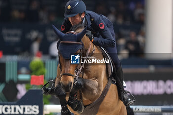 2023-11-11 - Lorenzo de Luca (ITA) riding F One USA in action during the CSI5* - International Competition N°5 presented by Crivelli - Verona Jumping at 125th Fieracavalli on November 11, 2023, Verona, Italy. - CSI5* - INTERNATIONAL COMPETITION N°5 - VERONA JUMPING - INTERNATIONALS - EQUESTRIAN