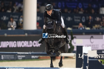 2023-11-11 - Max Kuhner (AUT) riding EIC Cooley Jump the Q in action during the CSI5* - International Competition N°5 presented by Crivelli - Verona Jumping at 125th Fieracavalli on November 11, 2023, Verona, Italy. - CSI5* - INTERNATIONAL COMPETITION N°5 - VERONA JUMPING - INTERNATIONALS - EQUESTRIAN