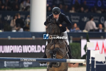 11/11/2023 - Armando Trapote (ESP) riding Tornado VS in action during the CSI5* - International Competition N°5 presented by Crivelli - Verona Jumping at 125th Fieracavalli on November 11, 2023, Verona, Italy. - CSI5* - INTERNATIONAL COMPETITION N°5 - VERONA JUMPING - INTERNAZIONALI - EQUITAZIONE