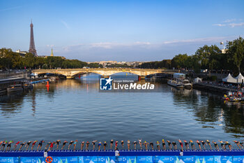 2023-08-17 - start depart, during the 2023 World Triathlon Olympic & Paralympic Games Test Event, on August from 17 to 20, 2023 in Paris, France - OLYMPIC GAMES PARIS 2024 - 2023 WORLD TRIATHLON OLYMPIC & PARALYMPIC GAMES TEST EVENT - OLYMPIC GAMES PARIS 2024 - OLYMPIC GAMES