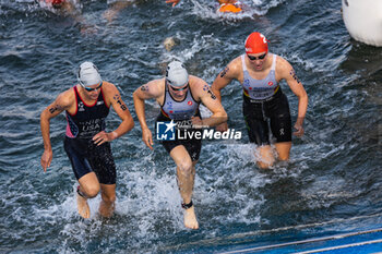 2023-08-17 - 18 Taylor Knibb (USA) 16 Laura Lindemann (GER) 24 Lena Meißner (GER) during the 2023 World Triathlon Olympic & Paralympic Games Test Event, on August from 17 to 20, 2023 in Paris, France - OLYMPIC GAMES PARIS 2024 - 2023 WORLD TRIATHLON OLYMPIC & PARALYMPIC GAMES TEST EVENT - OLYMPIC GAMES PARIS 2024 - OLYMPIC GAMES
