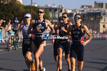 2023-08-17 - 02 Cassandre Beaugrand (FRA) 04 Emma Lombardi (FRA) 01 Beth Potter (GBR) during the 2023 World Triathlon Olympic & Paralympic Games Test Event, on August from 17 to 20, 2023 in Paris, France - OLYMPIC GAMES PARIS 2024 - 2023 WORLD TRIATHLON OLYMPIC & PARALYMPIC GAMES TEST EVENT - OLYMPIC GAMES PARIS 2024 - OLYMPIC GAMES
