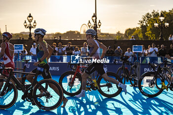 2023-08-20 - Dorian Coninx (FRA) at the Mixed Relay Triathlon during the 2023 World Triathlon Olympic & Paralympic Games Test Event, on August from 17 to 20, 2023 in Paris, France - OLYMPIC GAMES PARIS 2024 - 2023 WORLD TRIATHLON OLYMPIC & PARALYMPIC GAMES TEST EVENT - OLYMPIC GAMES PARIS 2024 - OLYMPIC GAMES