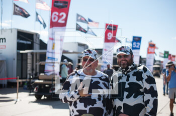 16/03/2023 - Fans during the Mobil 1 Twelve Hours of Sebring 2023, 2nd round of the 2023 IMSA SportsCar Championship, from March 15 to 18, 2023 on the Sebring International Raceway in Sebring, Florida, USA - AUTO - IMSA - 12 HOURS OF SEBRING 2023 - ENDURANCE - MOTORI
